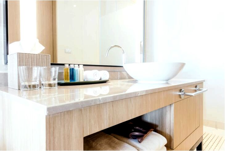 Столешница для ванной - какую выбрать столешницу под раковину?