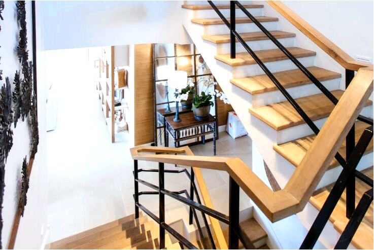 Может ли лестница быть декоративным элементом интерьера?