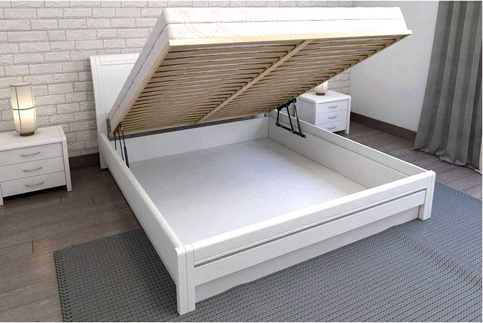 Деревянная кровать для спальни