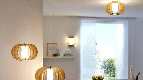 Люстры, подвесные или стоячие светильники – как выбрать освещение для гостиной?