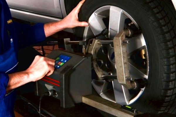 Замена шин на автомобиле – необходимые автомобильные инструменты